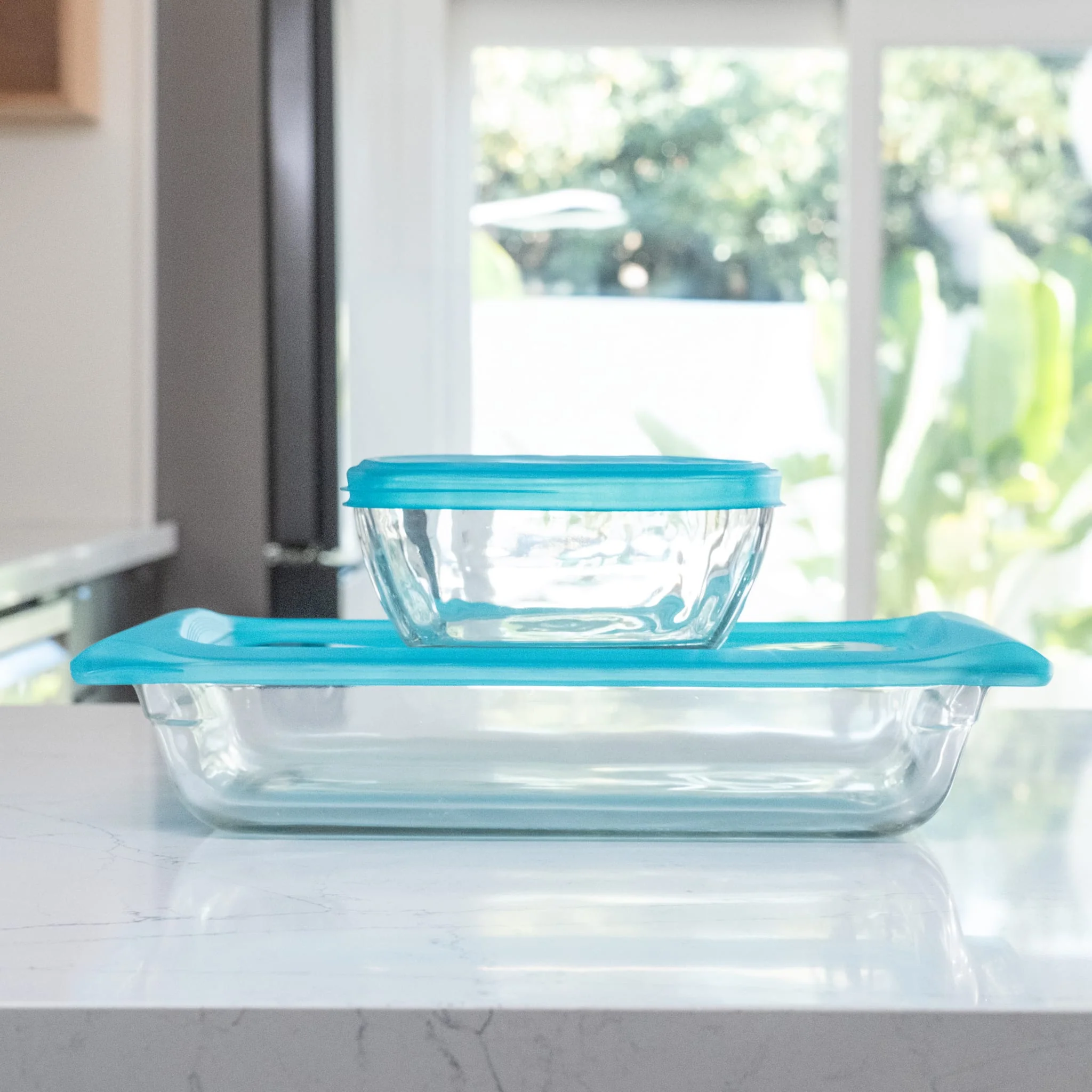 Libbey Baker’s Premium Bake & Store 4 Piece Glass Set with 9x13 Baking Dish and 6 Cup Storage Container with Blue Plastic Lids