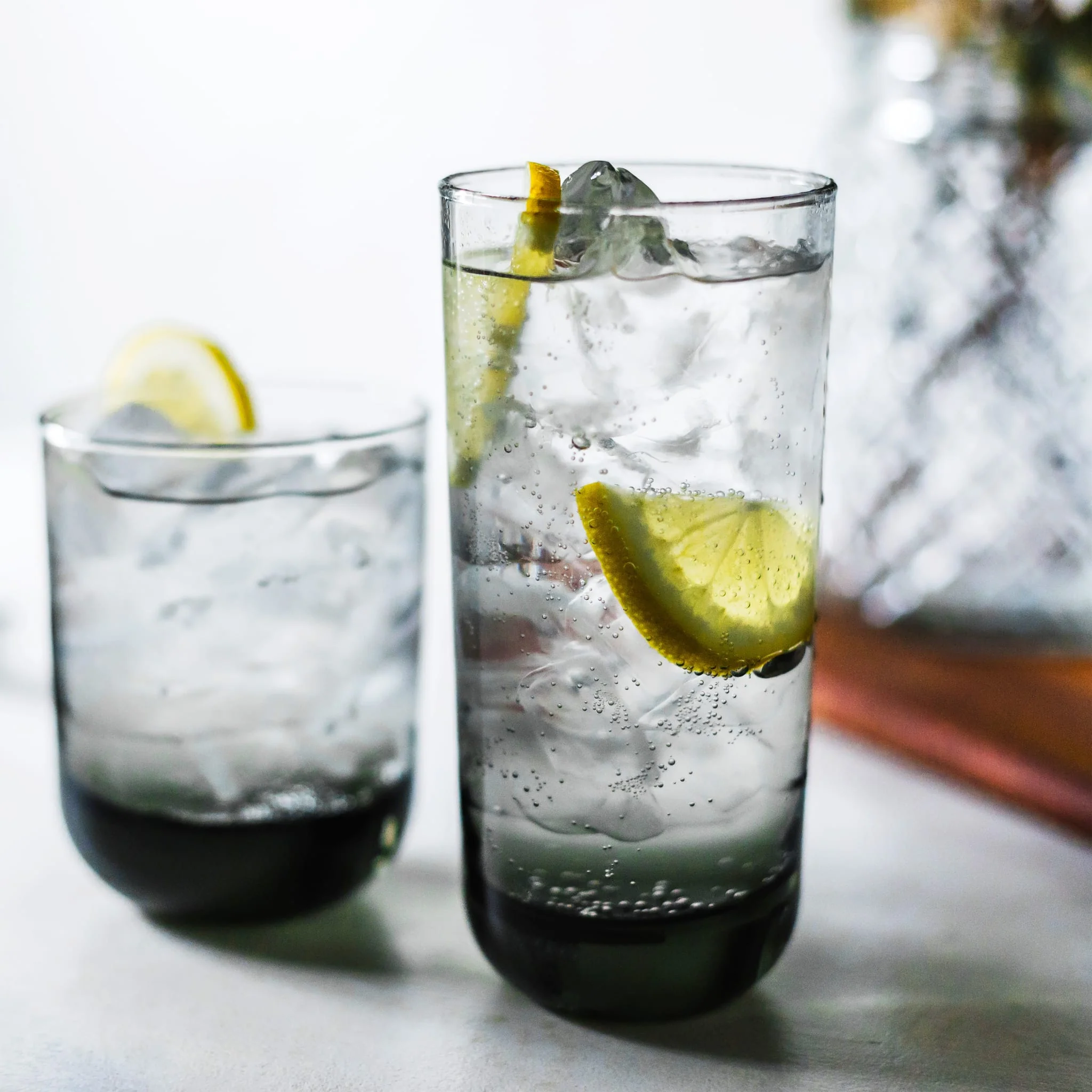 Libbey Polaris 16件套平底杯与古典杯玻璃杯套装，烟灰色