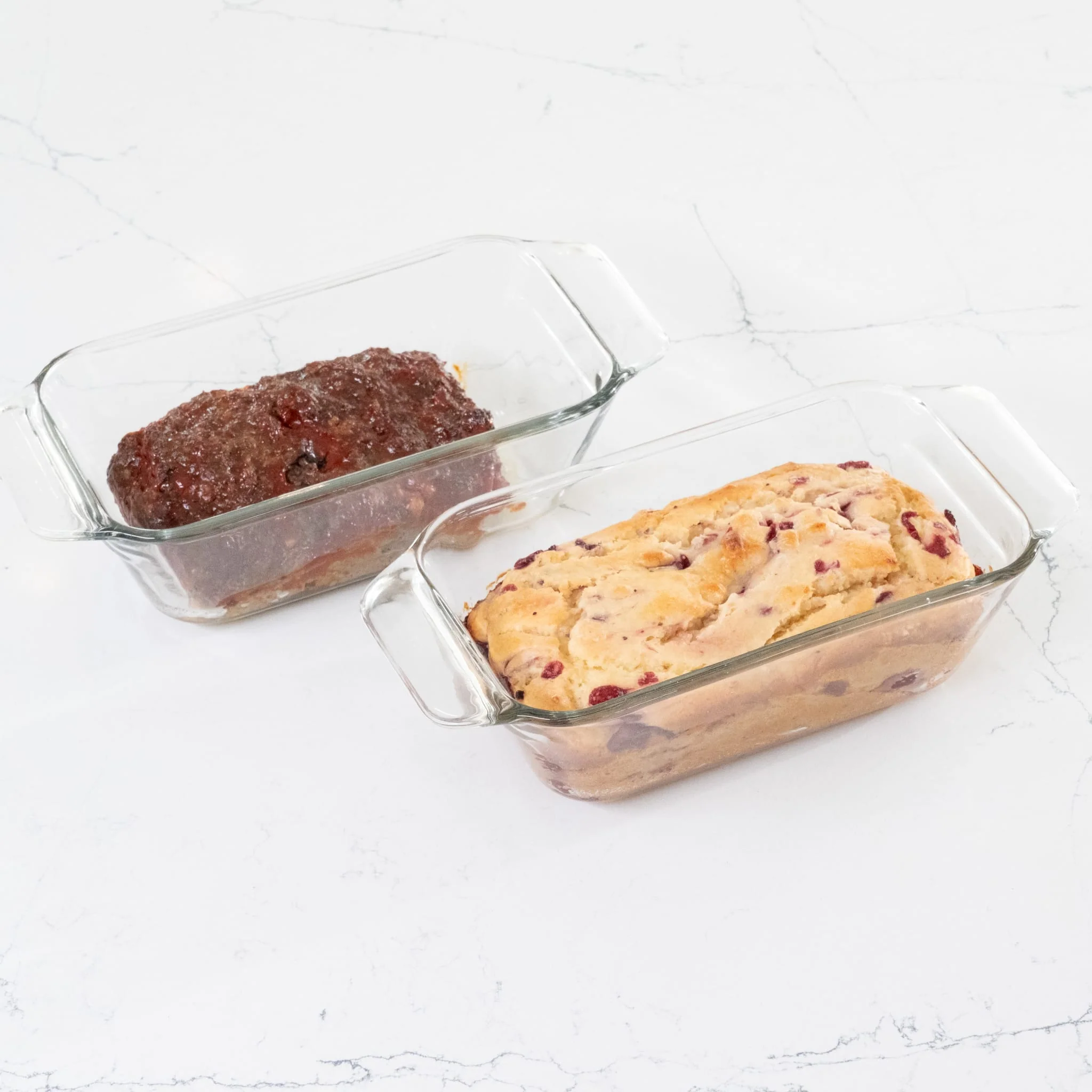 Libbey Baker’s Premium Glass Loaf Baking Dish Set of 2, Stackable Bakeware with GreatGrip Handles, Durable Glass Bread Pans