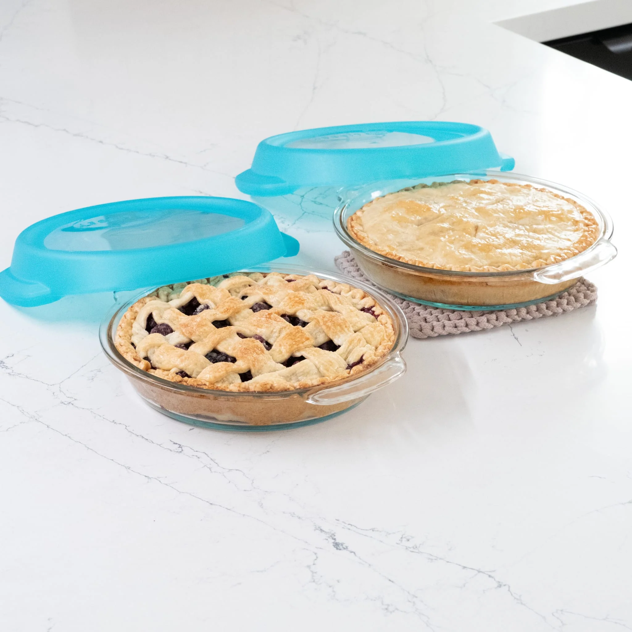 Libbey Baker’s Premium Stackable Glass Pie Dish Set of 2 with Lids, 9 Inch Round Baking Dishes with GreatGrip Handles